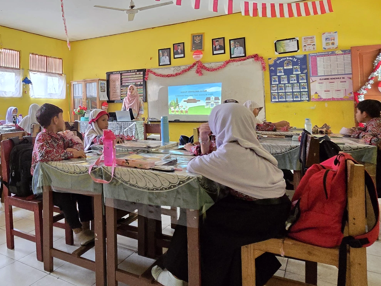 Kegiatan Belajar Di Salah Satu Sd Terbaik Di Banjarbaru Sdn 4 Komet